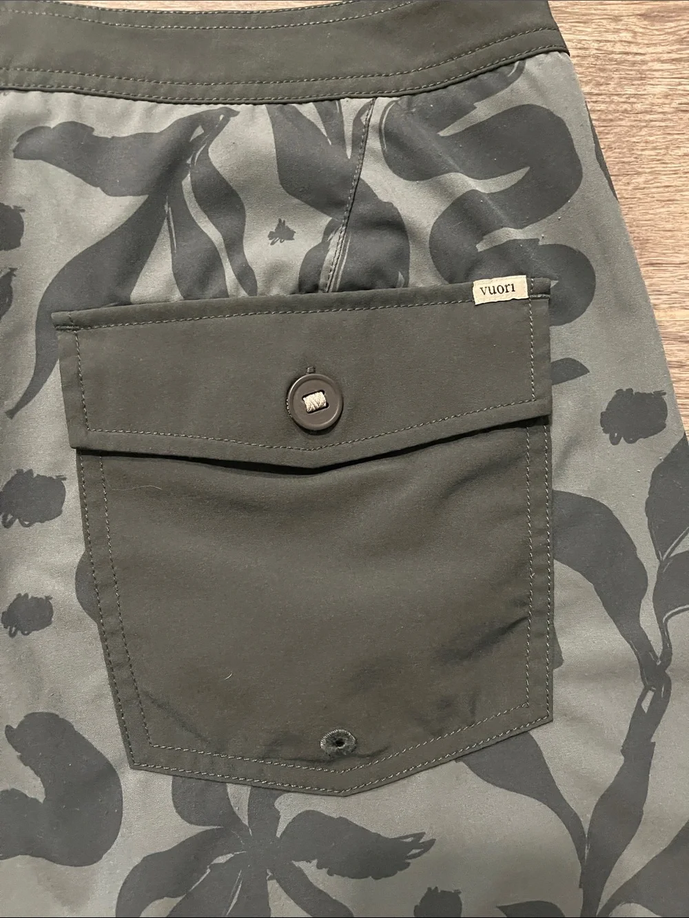 Vuori Cruise Green Patterned Swim Board Shorts